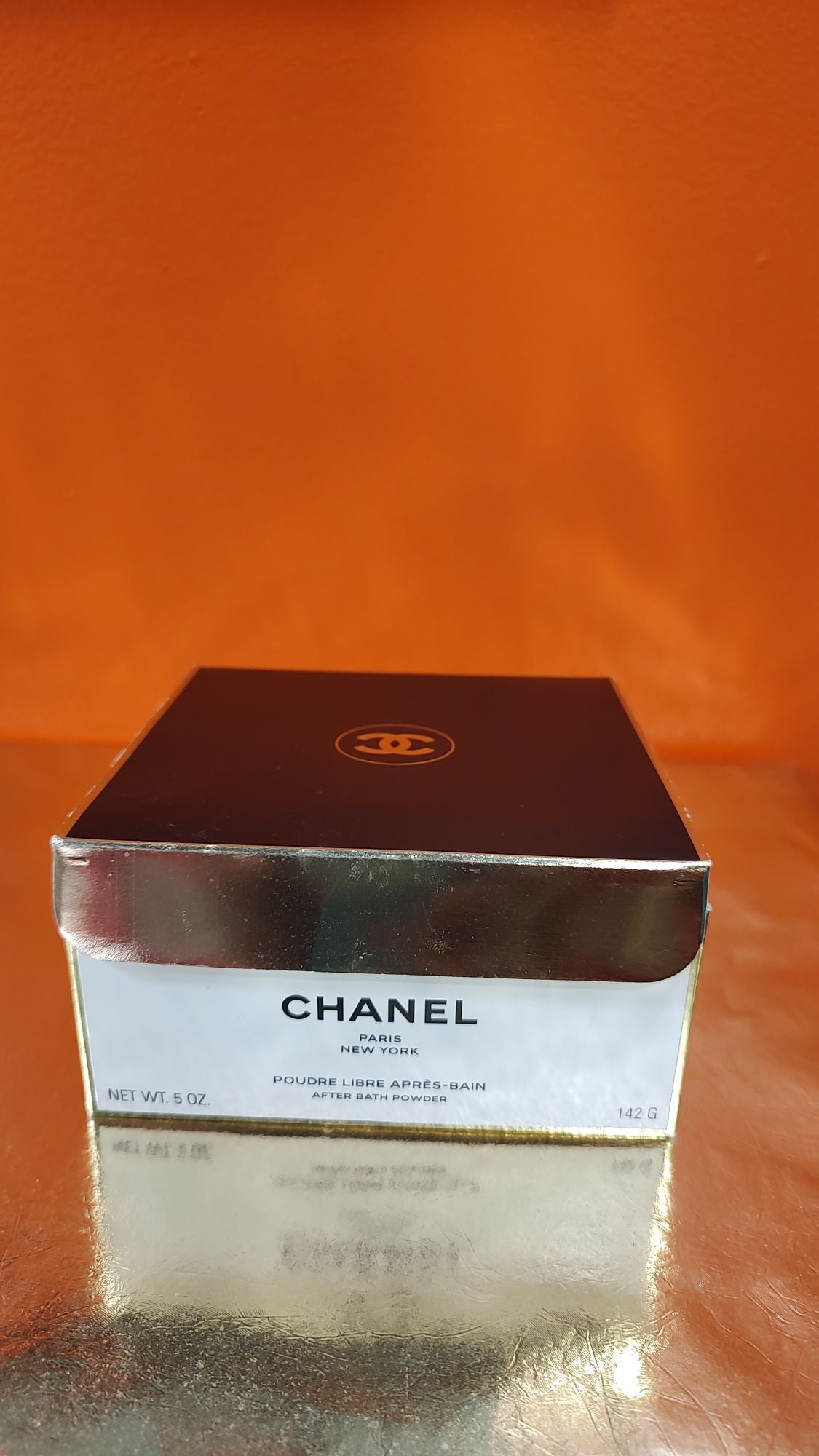 Chanel store No5 bath powder vintage